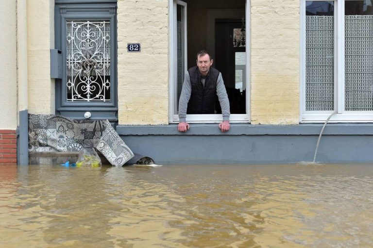 découvrez comment les inondations influencent les assurances habitation, les modalités de prise en charge et les conseils pour mieux protéger votre logement.